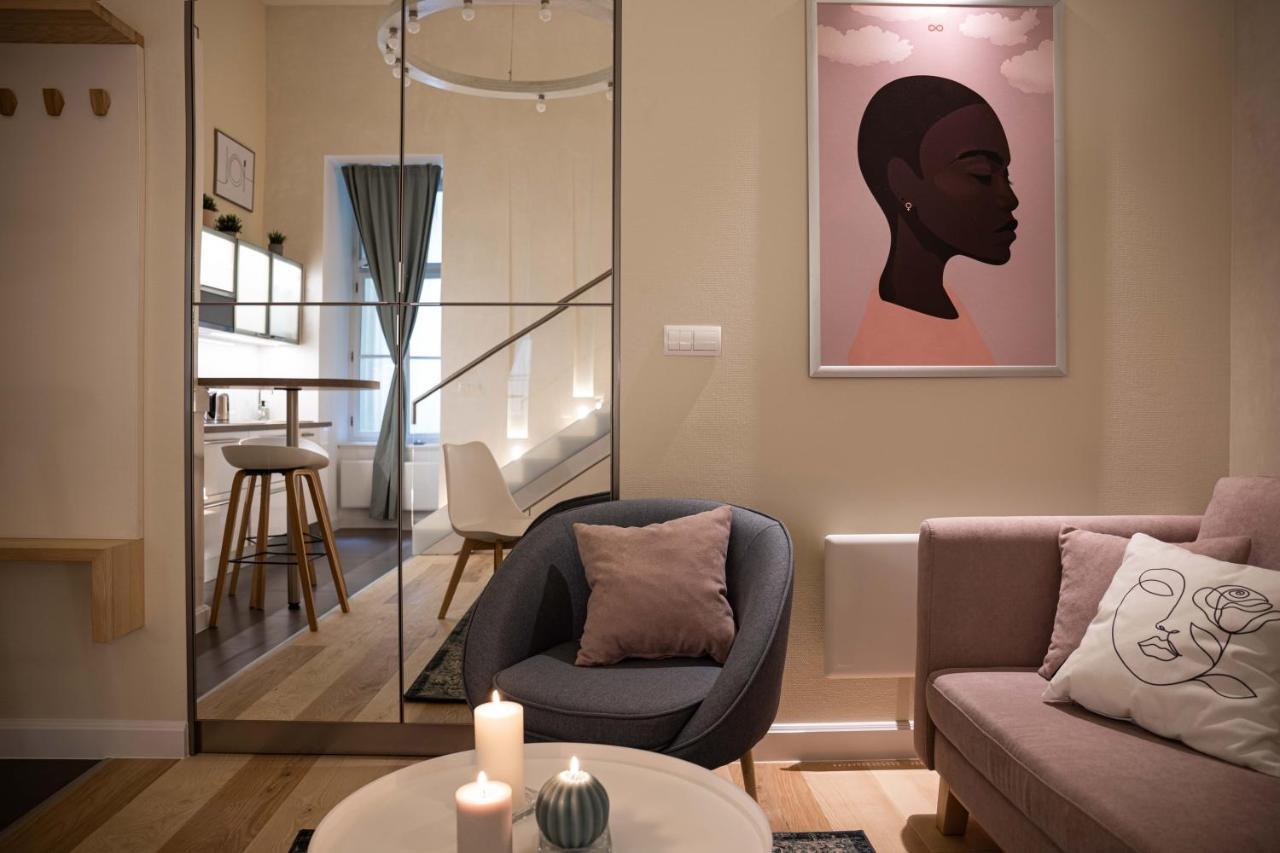 Ozone One Apartment Budapest Bagian luar foto